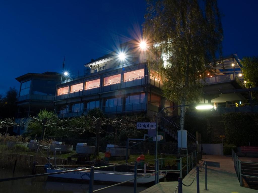 Seehotel Delphin Meisterschwanden ภายนอก รูปภาพ