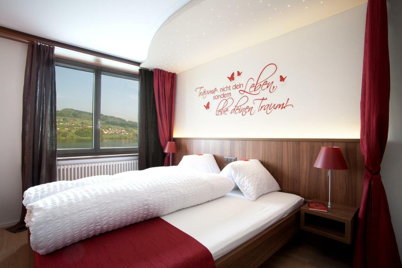 Seehotel Delphin Meisterschwanden ภายนอก รูปภาพ